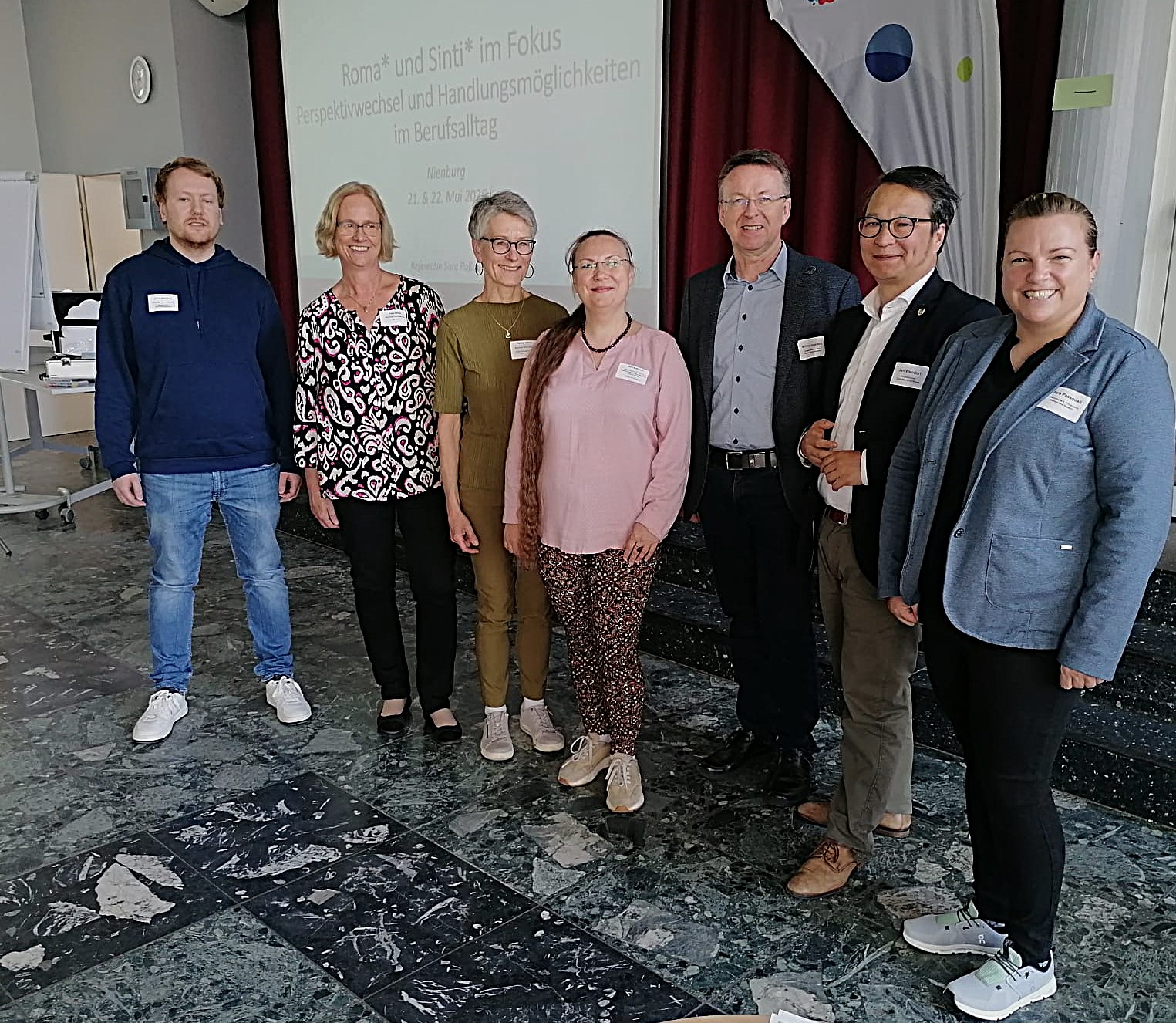 Organisator:innen, Bürgermeister und Referentin